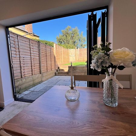 Two Bedroom Bridgnorth Bliss Bagian luar foto